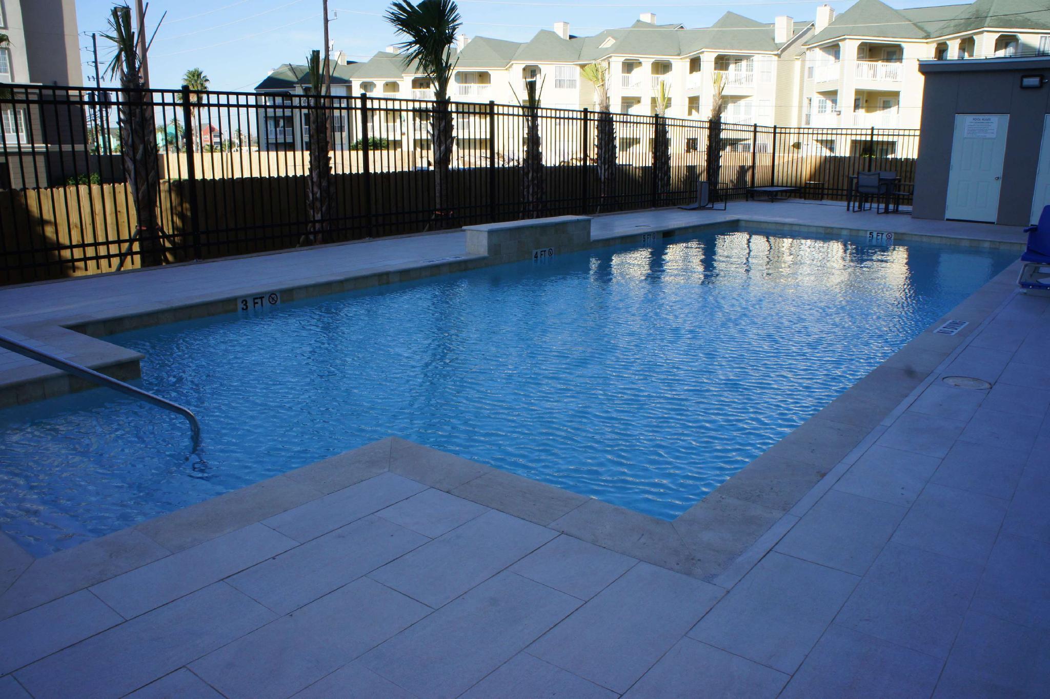 La Quinta Inn & Suites By Wyndham Galveston West Seawall Exterior photo
